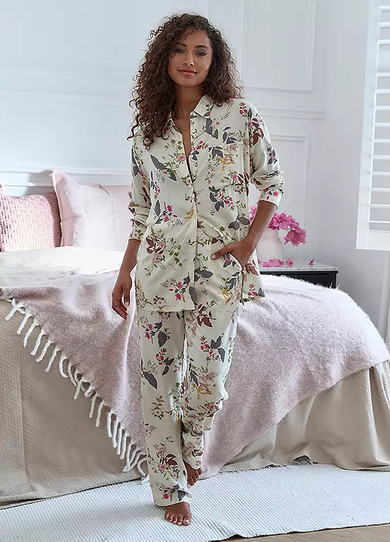 LASCANA Floral Print Pyjamas 3 LASCANA Floral Print Pyjamas - Image 3