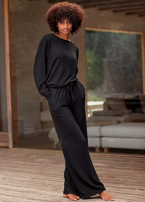 LASCANA Knit Round Neck Sweatshirt 4 LASCANA Knit Round Neck Sweatshirt - Image 4