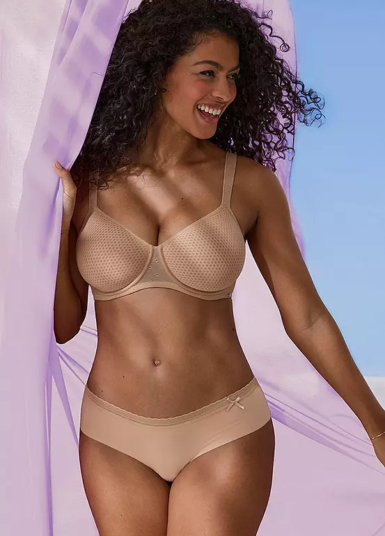 LASCANA Padded Underwired Minimiser Bra 3 LASCANA Padded Underwired Minimiser Bra - Image 3