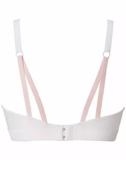 Triumph Free Motion Non-Underwired Sports Bra 9 Triumph Free Motion Non-Underwired Sports Bra -Daily Bra Store Triumph Free Motion Non Underwired Sports Bra799643FRSC W01