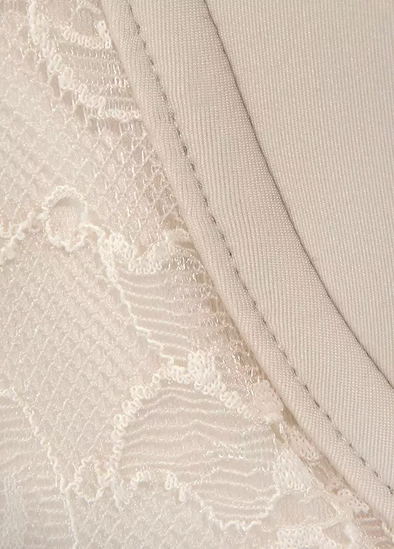 Triumph Underwired Amourette Charm T-Shirt Bra 5 Triumph Underwired Amourette Charm T-Shirt Bra - Image 5