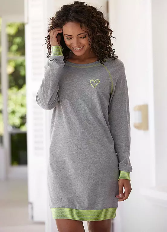 Vivance Dreams Contrast Trim Heart Print Nightie 1 Vivance Dreams Contrast Trim Heart Print Nightie